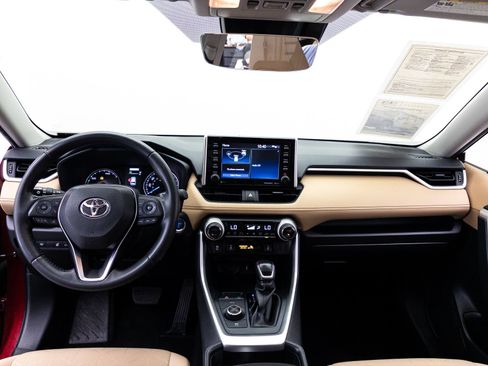Used 2021 Toyota RAV4 XLE w/ Convenience Package AWD/4WD image 23