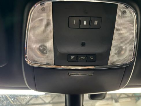 Used 2017 Jeep Grand Cherokee Limited AWD/4WD image 34
