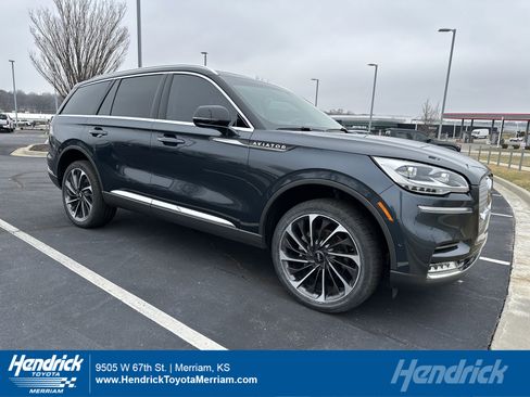Used 2022 Lincoln Aviator Reserve w/ Equipment Group 201A image 1