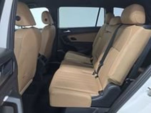Used 2023 Volkswagen Tiguan SE FWD image 23