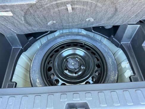 Used 2019 Chevrolet Equinox LS image 35