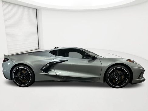 Used 2023 Chevrolet Corvette Stingray Premium Cpe w/ Z51 Performance Package RWD image 4