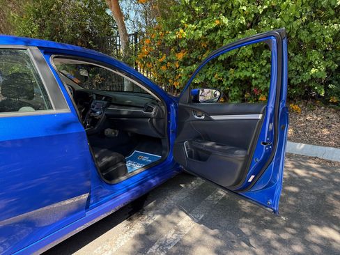 Used 2020 Honda Civic LX image 25