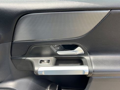 Used 2022 Mercedes-Benz GLB 250 image 20
