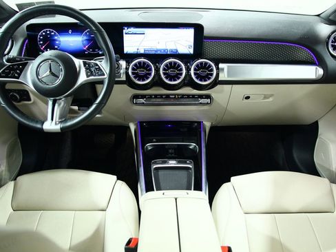 Certified 2025 Mercedes-Benz GLB 250 4MATIC image 5