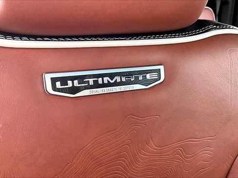 Used 2023 GMC Yukon XL Denali Ultimate image 34