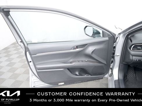 Used 2024 Toyota Camry XSE w/ Navigation Package image 9