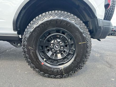 New 2026 Ford Bronco Badlands image 28
