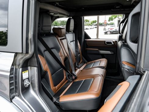 Used 2023 Ford Bronco Outer Banks image 41