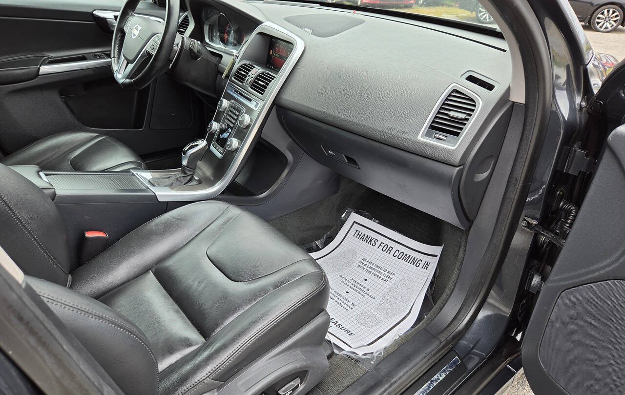 Used 2015 Volvo XC60 T6 Platinum AWD/4WD image 15