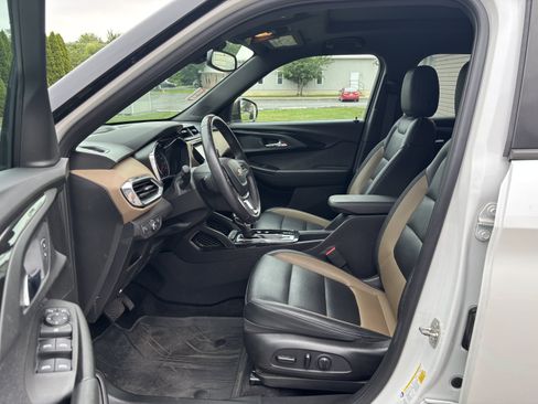 Used 2021 Chevrolet TrailBlazer ACTIV w/ Sun and Liftgate Package AWD/4WD image 13