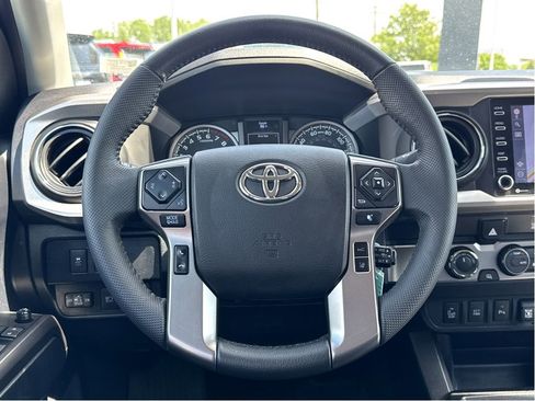 Used 2021 Toyota Tacoma SR5 w/ Trail Edition AWD/4WD image 14