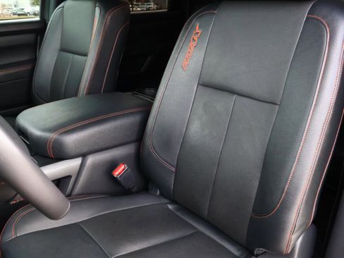 Used 2021 Nissan Titan PRO-4X w/ Pro-4x Convenience Package image 17