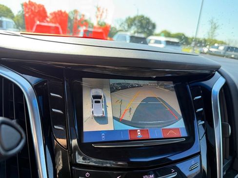 Used 2019 Cadillac Escalade Platinum AWD/4WD image 18