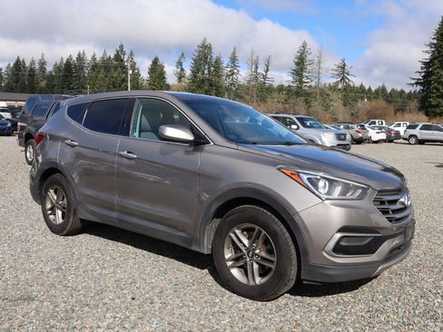 Used 2017 Hyundai Santa Fe Sport image 5