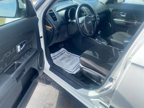 Used 2013 Kia Soul + image 9