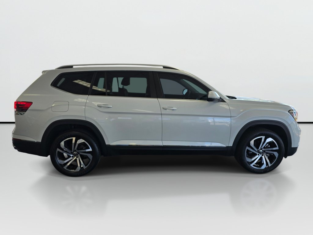 Used 2023 Volkswagen Atlas SEL AWD/4WD image 2