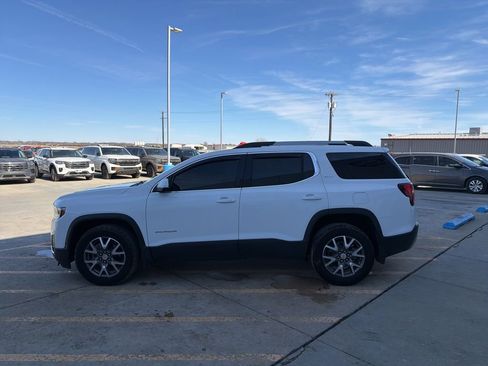 Used 2023 GMC Acadia SLT w/ Technology Package image 4