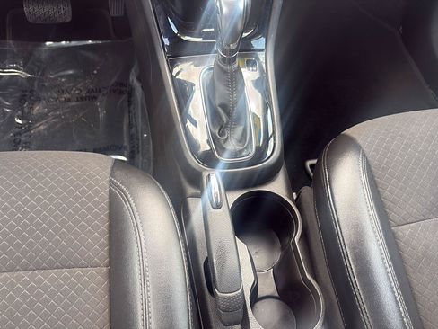 Used 2020 Buick Encore Preferred w/ Safety Package FWD image 22