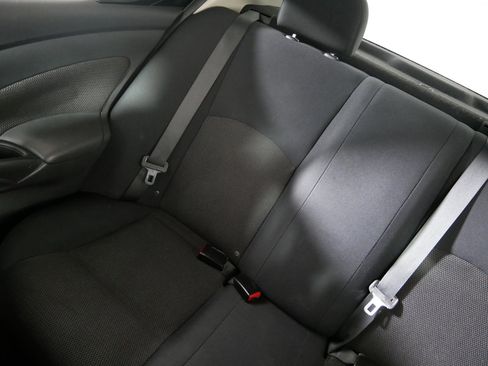 Used 2013 Nissan Versa SV image 12