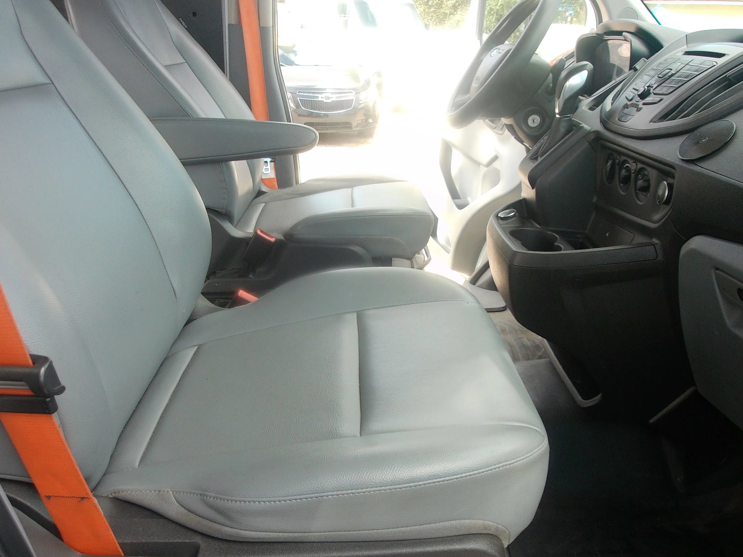 Used 2019 Ford Transit 150 148 Medium Roof RWD image 30