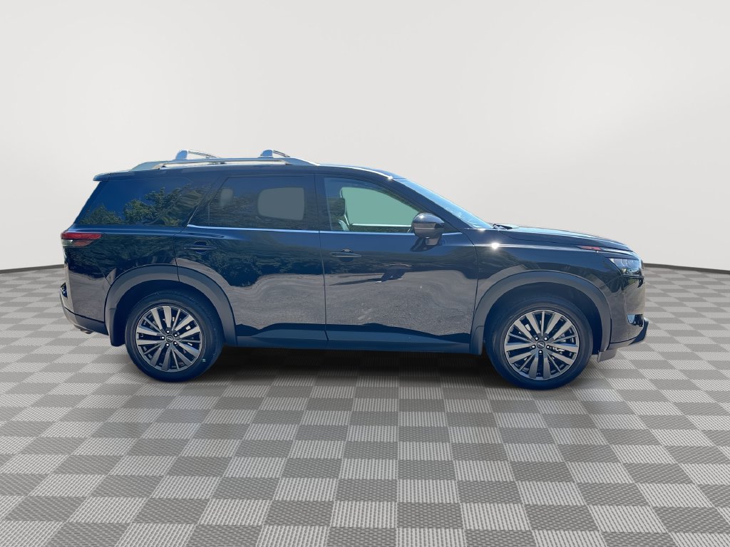 Certified 2025 Nissan Pathfinder SL w/ SL Premium Package FWD image 14