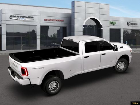 New 2026 RAM 3500 Big Horn AWD/4WD image 8