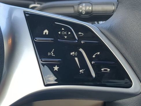 Used 2025 Mercedes-Benz GLB 250 GLB 250 image 23