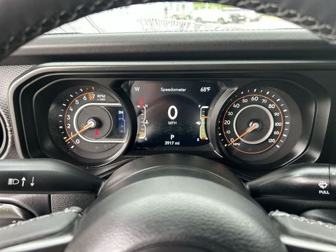 Used 2025 Jeep Gladiator Mojave AWD/4WD image 21