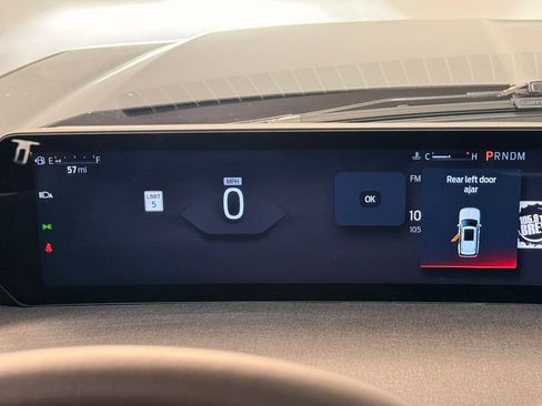 Used 2025 Ford Expedition Active image 21