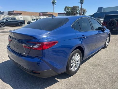 Used 2025 Toyota Camry LE FWD image 5
