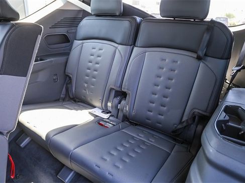 New 2026 Kia EV9 Wind image 19