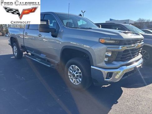 Used 2020 Chevrolet Silverado 2500 LTZ image 3