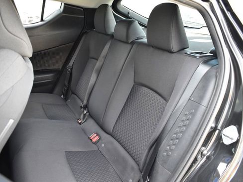 Used 2021 Toyota C-HR LE image 31