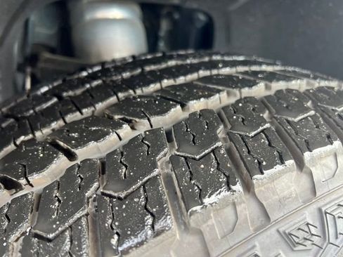 New 2025 GMC Hummer EV 2X w/ LPO, Dark Essentials Package image 7