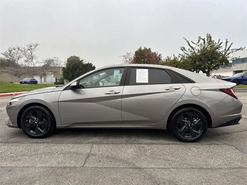 Used 2023 Hyundai Elantra SEL image 7
