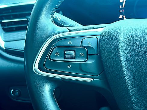 Used 2024 Buick Encore GX Sport Touring image 29