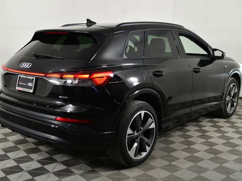 Certified 2024 Audi Q4 e-tron Prestige w/ Black Optic Package image 9