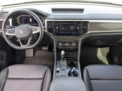 Used 2023 Volkswagen Atlas SE w/ Panoramic Sunroof Package image 15