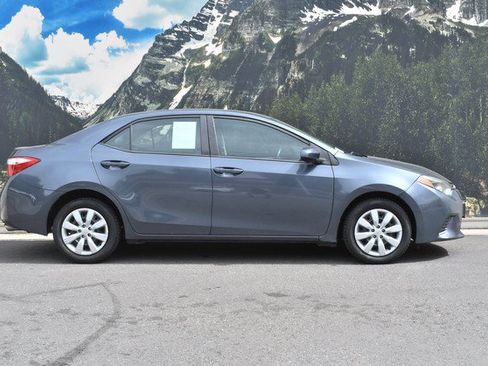 Used 2016 Toyota Corolla LE FWD image 2