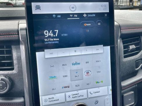 Used 2023 Ford Expedition Limited image 25