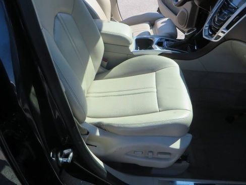 Used 2015 Cadillac SRX Luxury w/ Driver Awareness Package AWD/4WD image 26