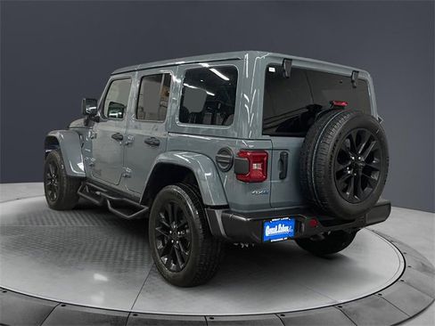 Used 2024 Jeep Wrangler Unlimited Sahara image 3