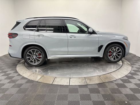 New 2026 BMW X5 xDrive50e w/ Executive Package AWD/4WD image 17