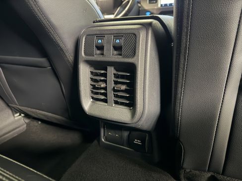 Used 2025 Ford Bronco Outer Banks AWD/4WD image 24