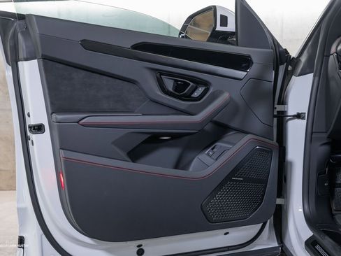 Used 2024 Lamborghini Urus S image 20