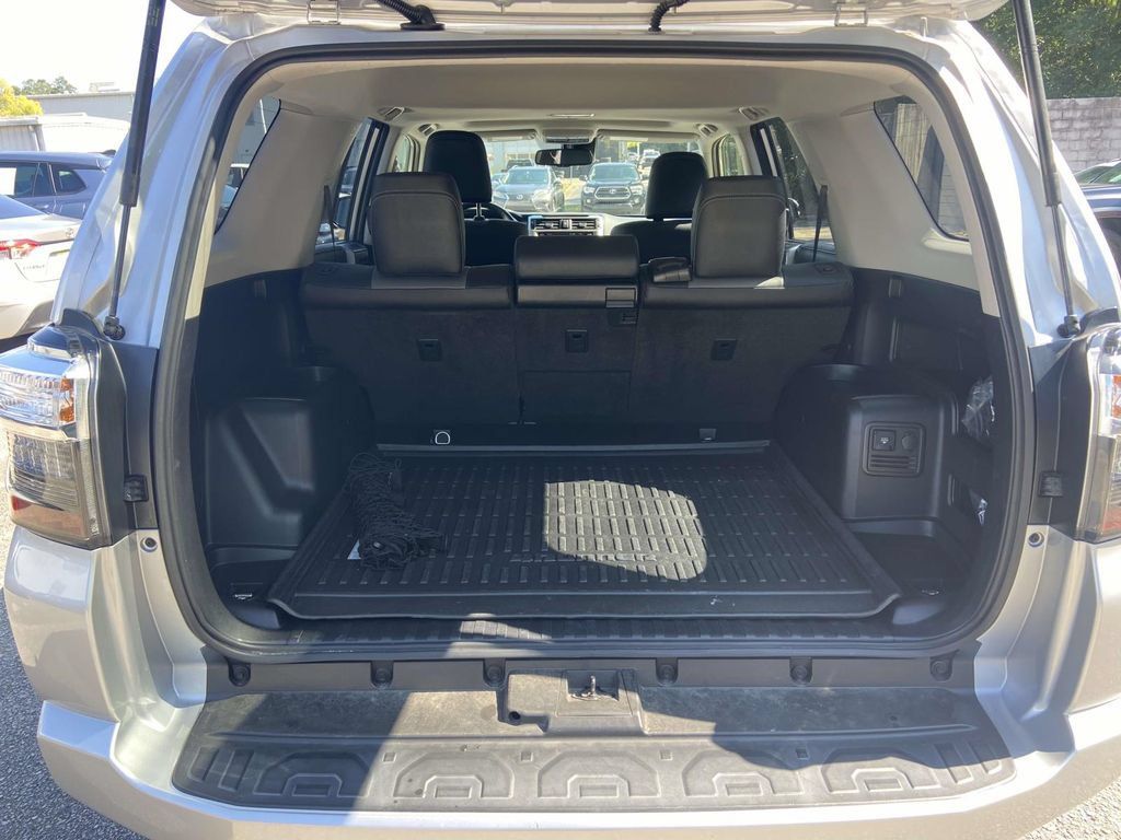 Used 2023 Toyota 4Runner SR5 Premium w/ Moonroof Package RWD image 9