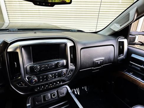 Used 2017 Chevrolet Silverado 3500 LTZ w/ Duramax Plus Package AWD/4WD image 20