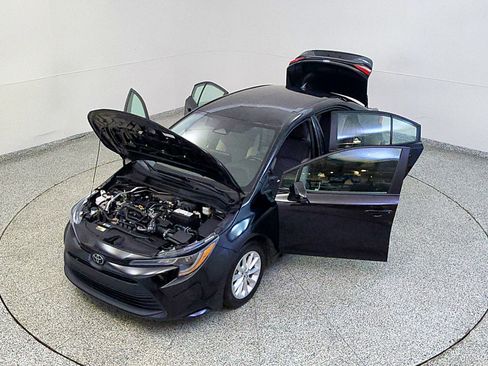 Used 2024 Toyota Corolla LE FWD image 17
