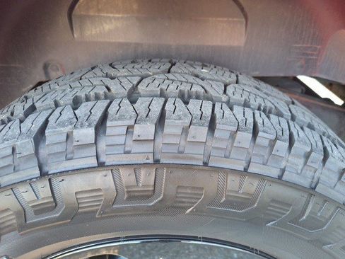 Used 2018 Jeep Wrangler Unlimited Sahara w/ Connectivity Group image 15